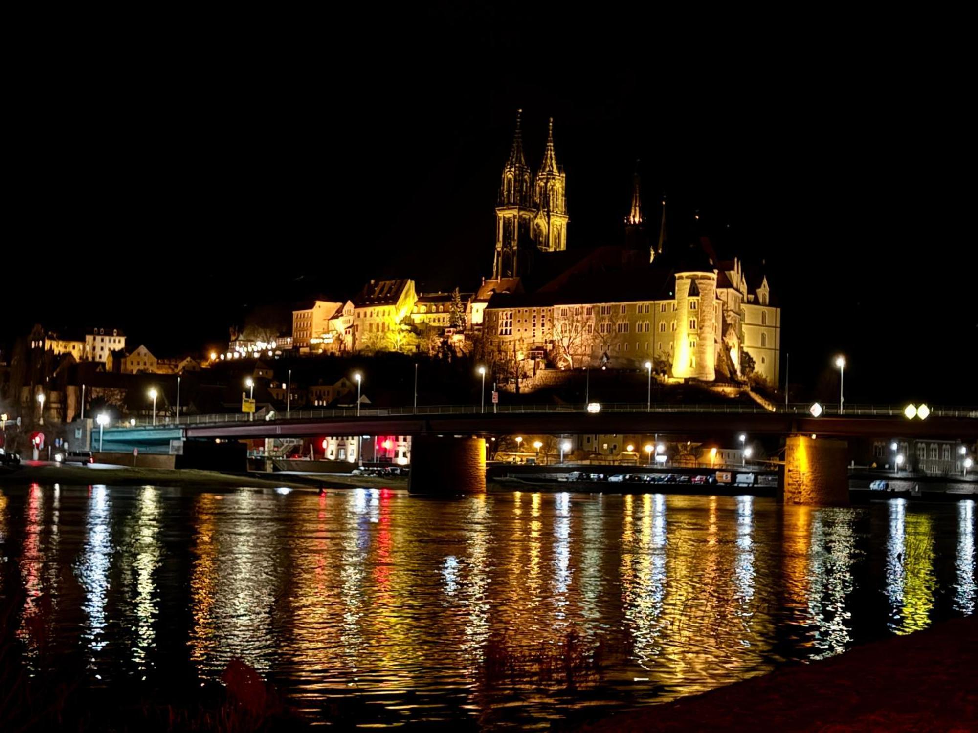 Apartment Im Elbtal Weinboehla ภายนอก รูปภาพ